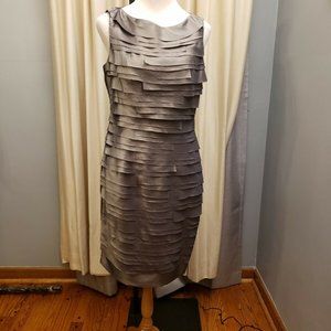 London Times Ruffled Tiered Gray Silver Sleeveless Lined Sheath Dress Size 8